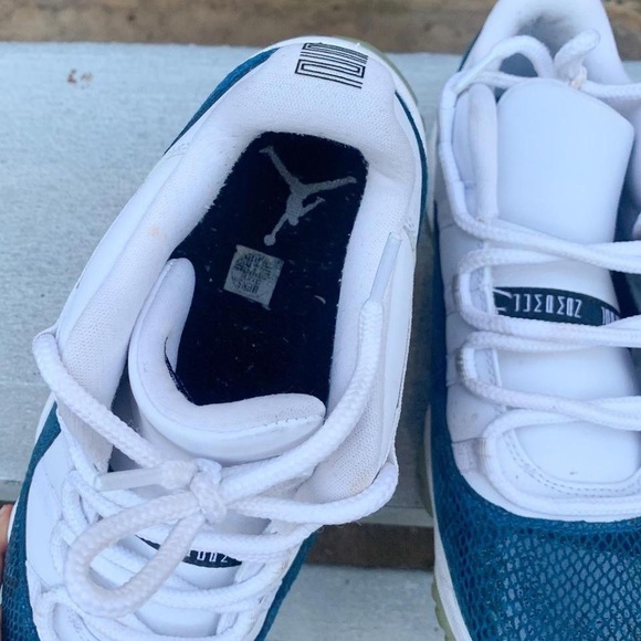 Nike Shoes Air Jordan 11 Low Navy Snakeskin (2019) - Picture 5 of 5